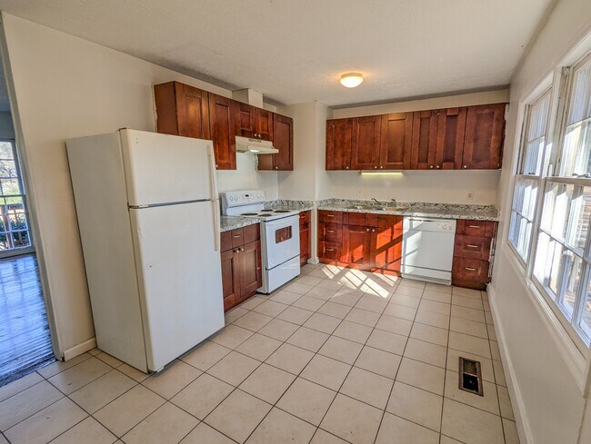 Building Photo - 4446 Falcon Ct