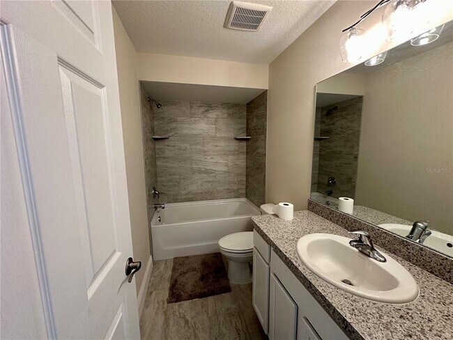 Building Photo - 5780 N Lena Dr