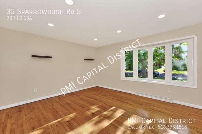 Building Photo - 35 Sparrowbush Rd S