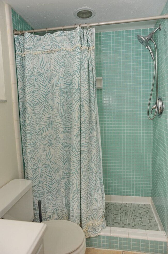 Building Photo - Naples Park - 3 Bedroom/2 Bath - Annual Rental