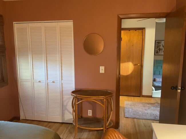 Building Photo - 945 Beacon Ln