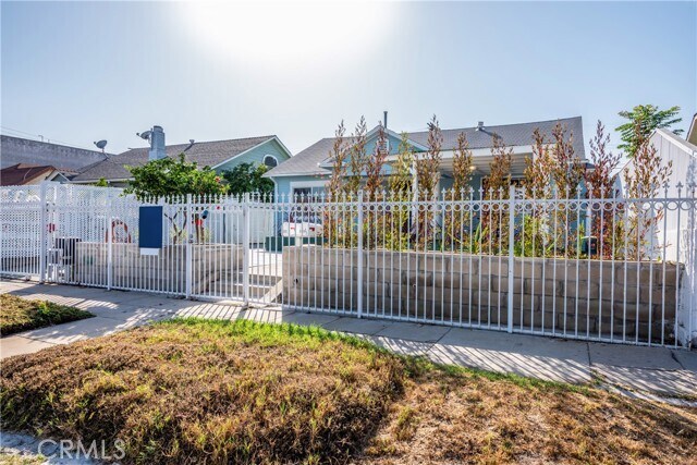 Building Photo - 1125 Heliotrope Dr