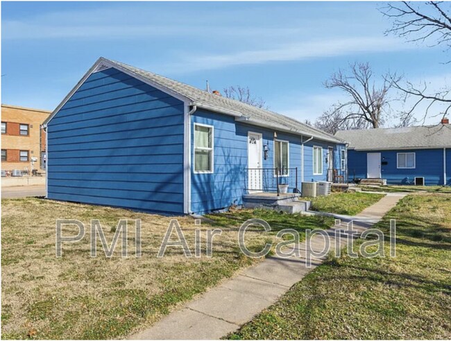 Building Photo - 4910 E Gilbert St