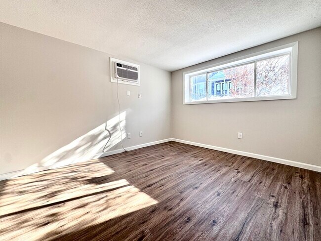 Building Photo - 50-58-58 Walnut St