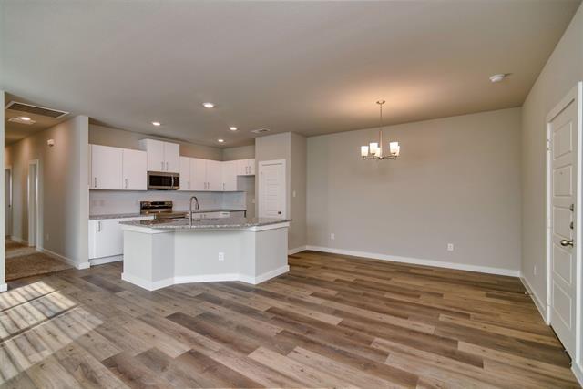Building Photo - 725 Fallow Dr