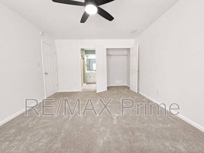 Building Photo - 413 Saddle Ct