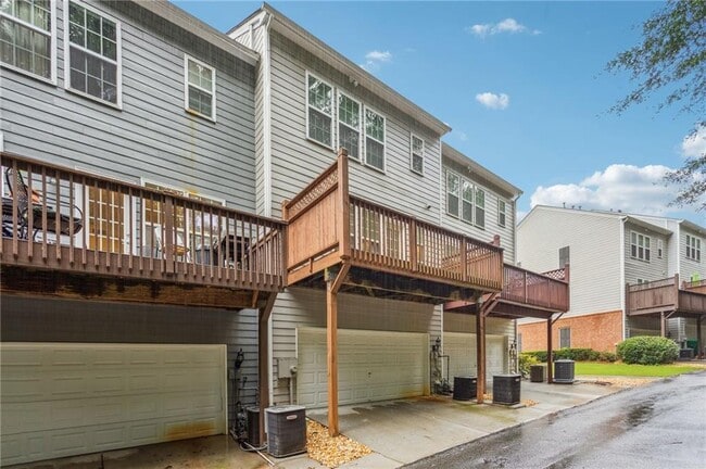 Building Photo - 2263 Limehurst Dr