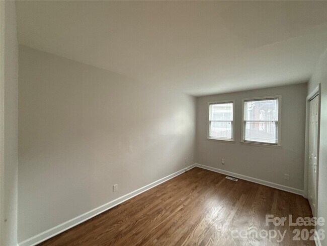 Building Photo - 815 Lexington Ave