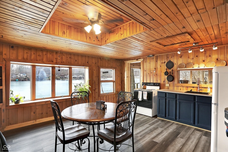 Building Photo - 5082 Evergreen Ln