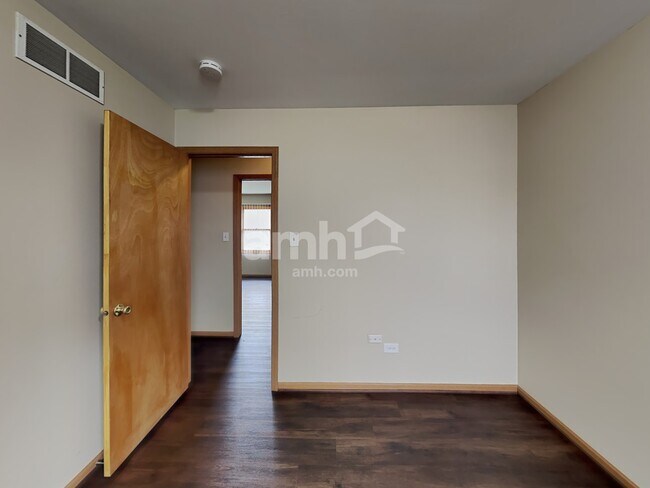 Building Photo - 370 Brink Drive