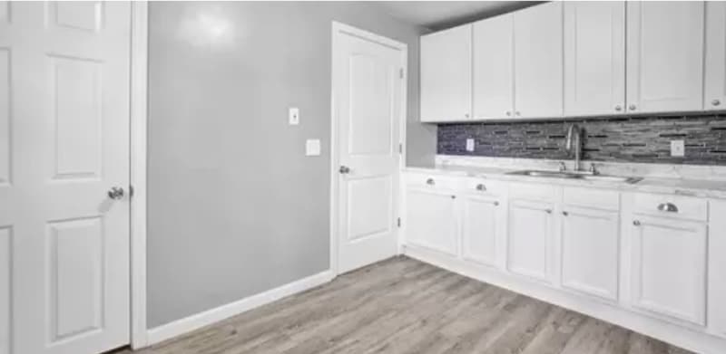 Building Photo - 915 9th St SW