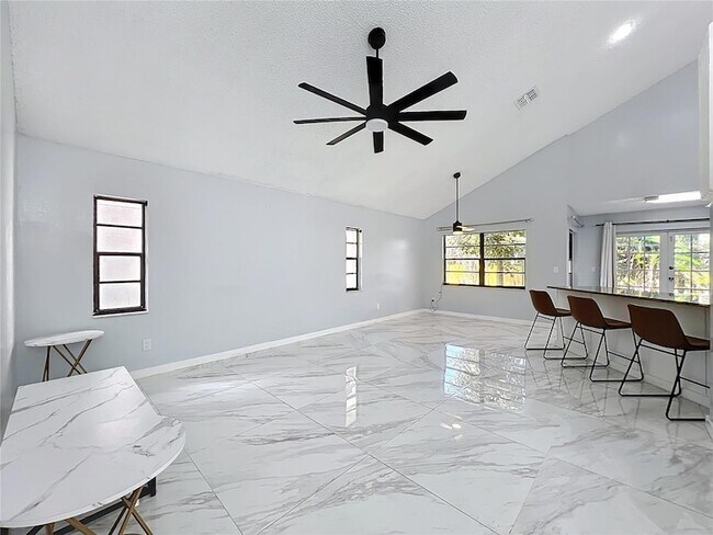 Building Photo - 622 Anhinga Rd