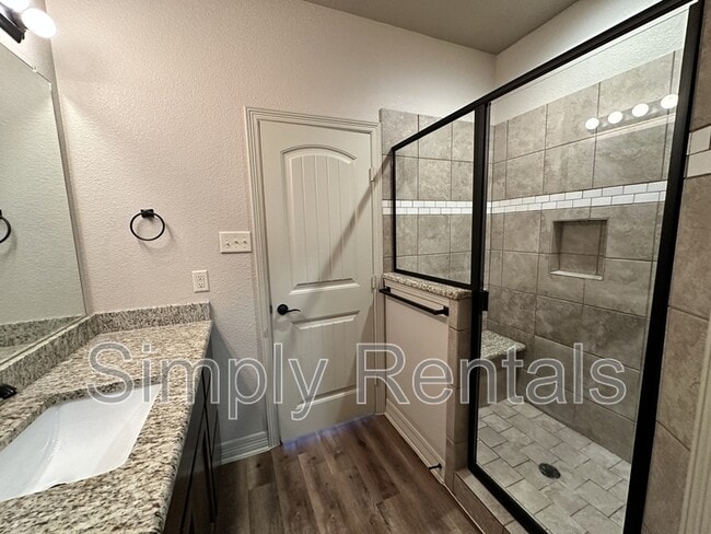 Building Photo - Baylor 501 - 1