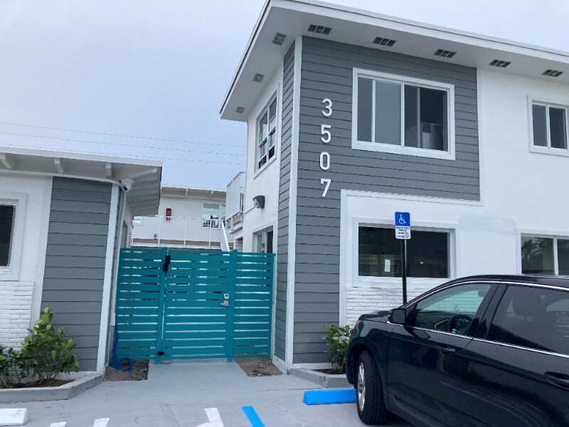 Building Photo - 3507 Broadway