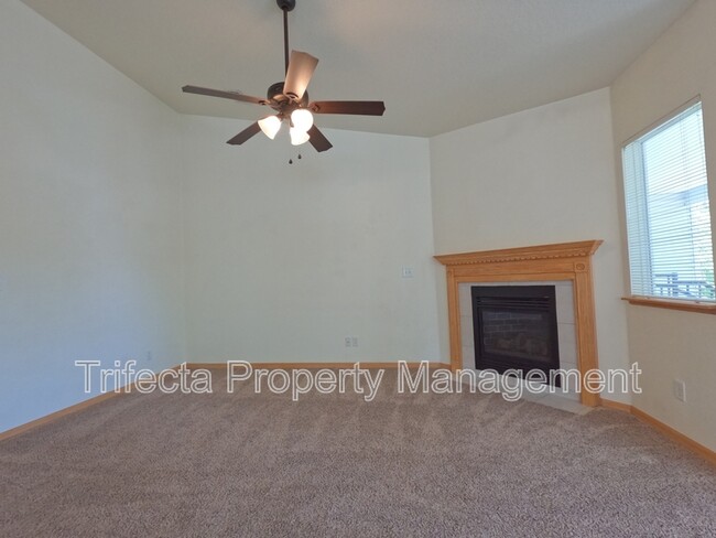 Building Photo - 950 52nd Ave Ct