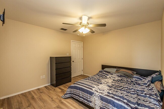 Building Photo - 11234 Sierra Gorda Dr