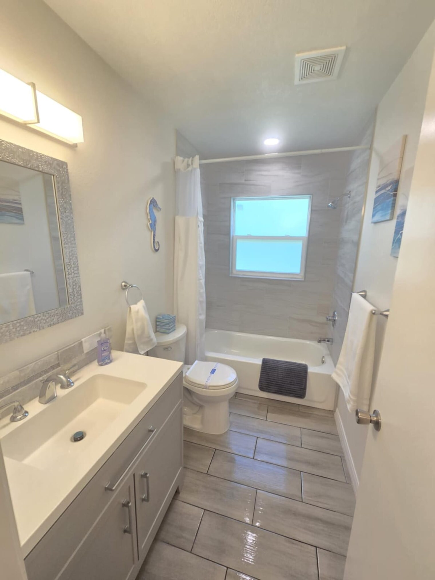 Building Photo - 2208 Irene St