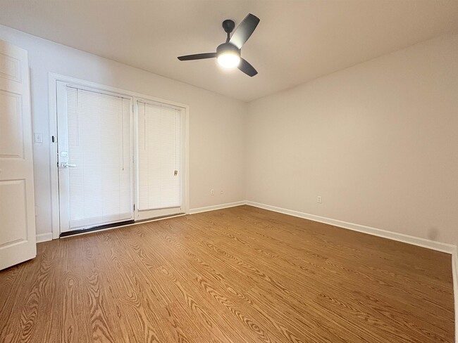 Building Photo - 2330 Brynmahr Dr