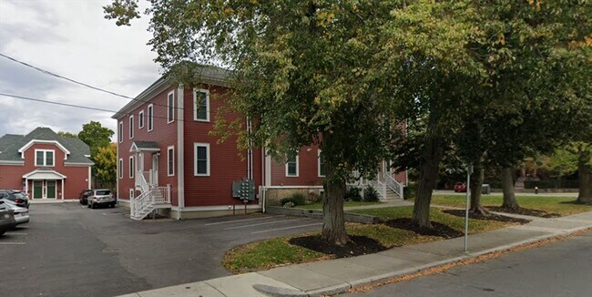 Building Photo - 18 Murdock St