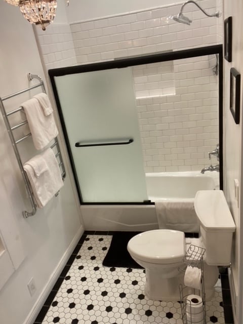 Building Photo - 701 N Lincoln St