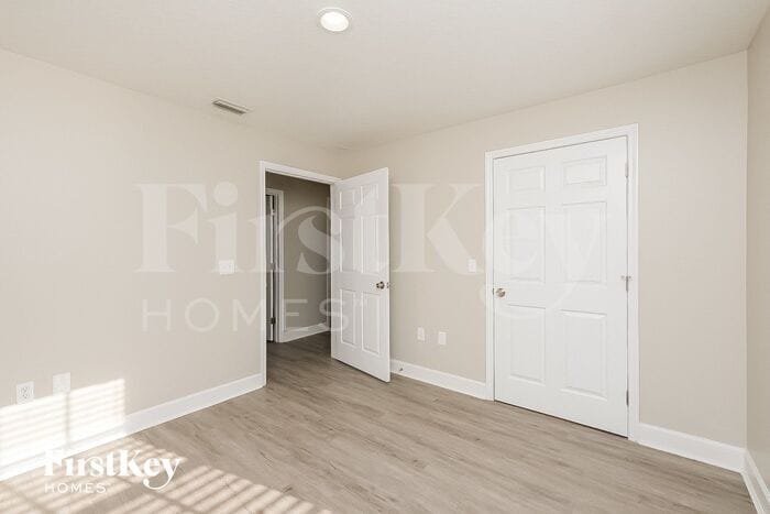 Building Photo - 5322 Plum Ave