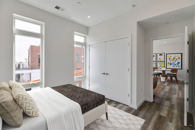 Building Photo - Northern Liberties 1 Bedroom - Parking Available