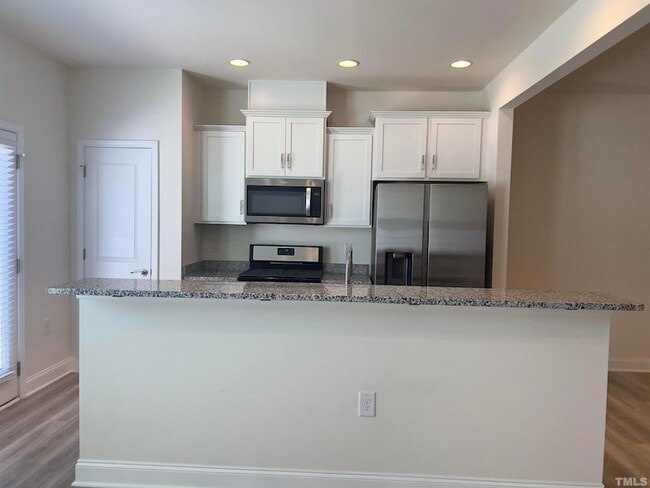 Building Photo - 2007 Nandina Trl