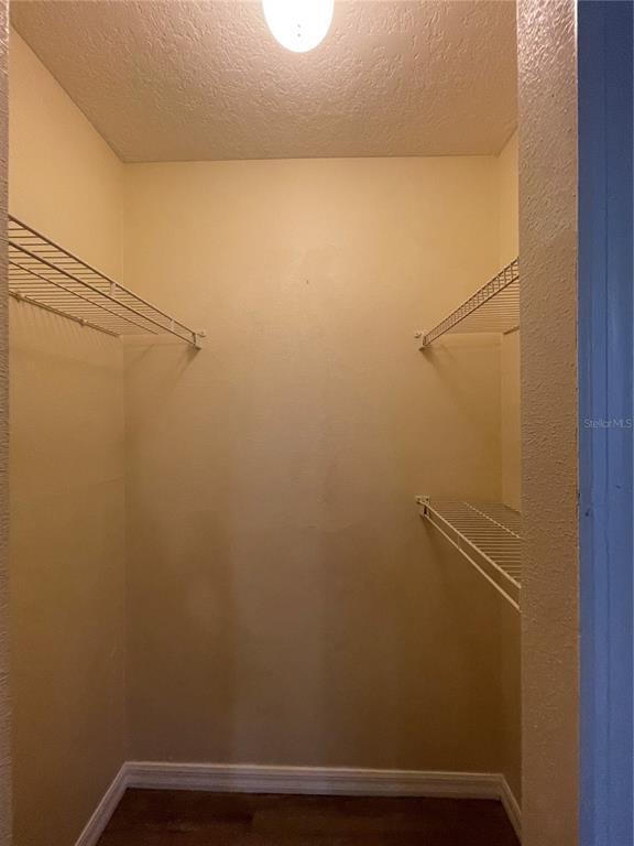 Building Photo - 525 ORCHID Dr
