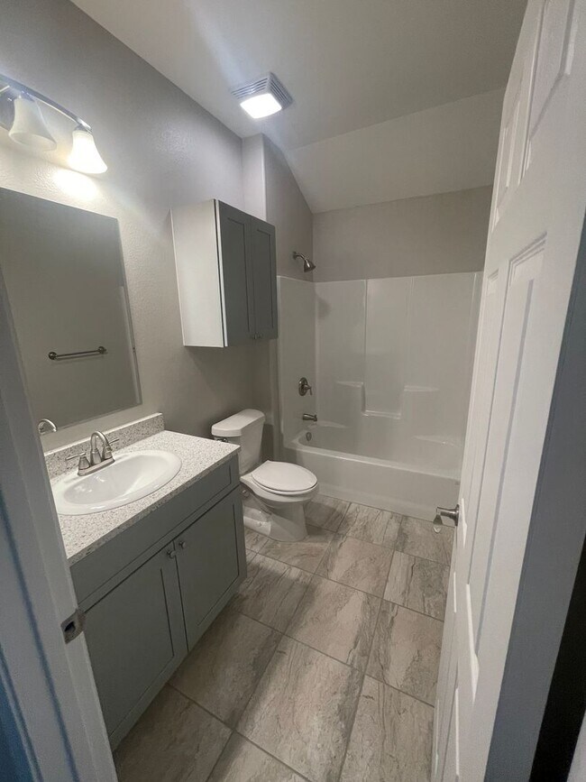 Building Photo - New home