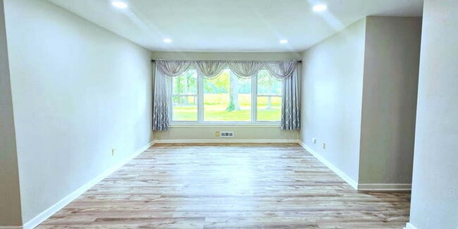 Building Photo - 3520 Gamage Dr