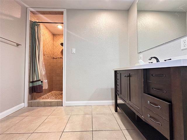 Building Photo - 3342 Brook Glen Dr