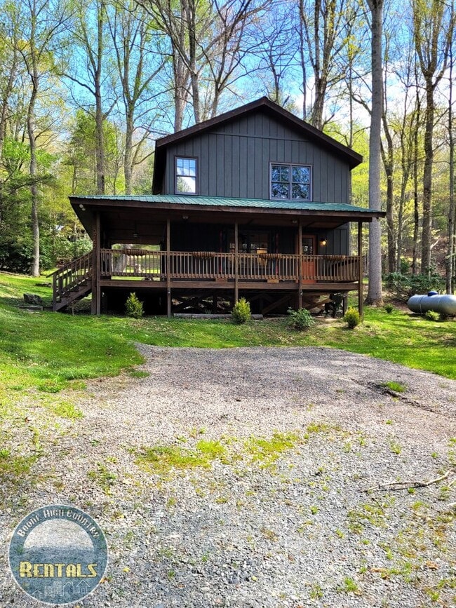 Building Photo - Beautiful 1 Bedroom Home with a Loft