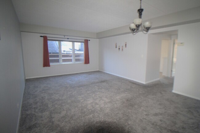 Building Photo - 3303 Grove Ave