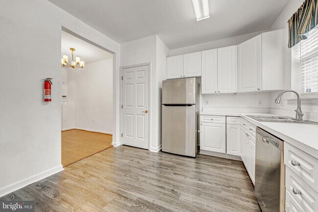 Building Photo - 4200 Mozart Brigade Ln