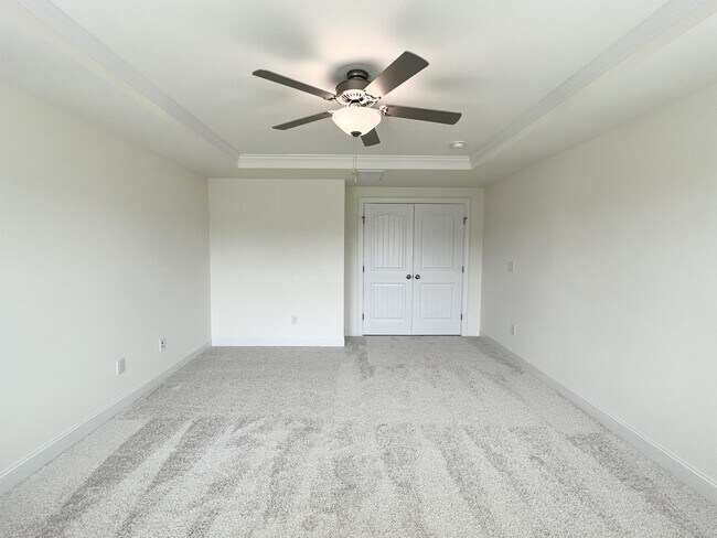 Building Photo - 324 Highview Dr