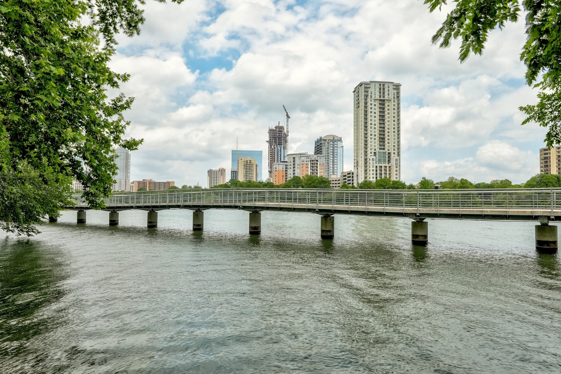 Building Photo - 500 E Riverside Dr
