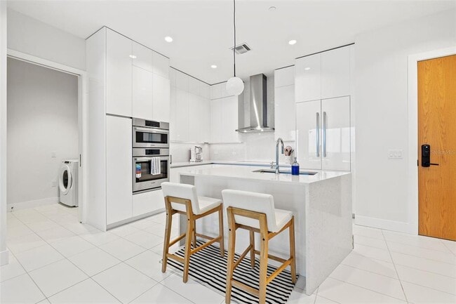 Building Photo - 777 3rd Ave N