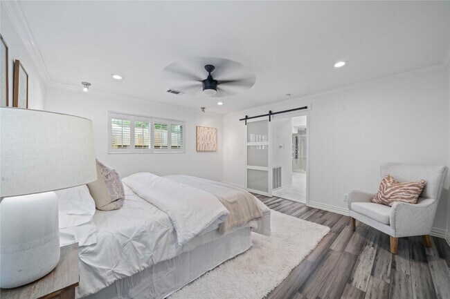 Building Photo - 9022 Quebec Dr