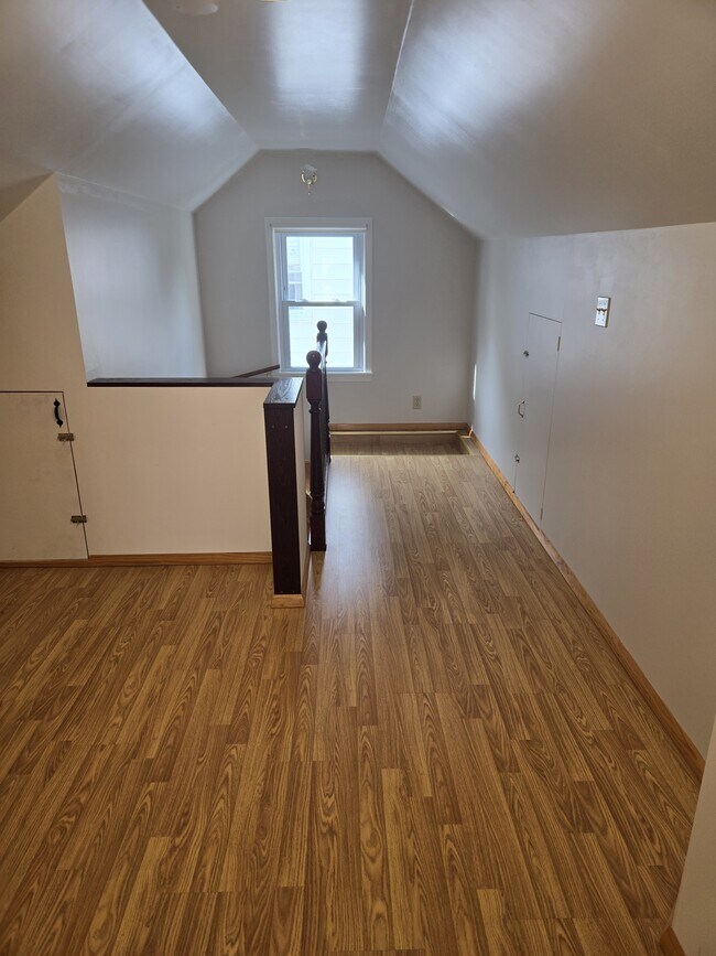 Upstairs - 30 Fairfield Ave