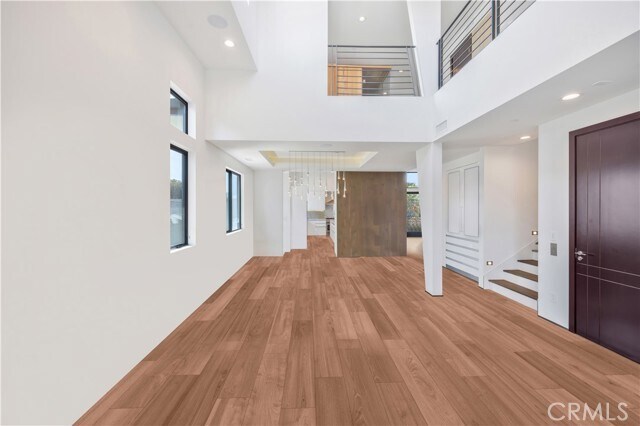 Building Photo - 332 Avenue E