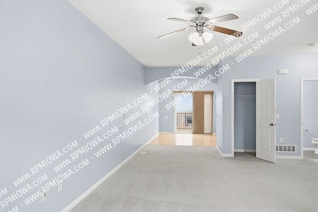 Building Photo - 9140 Greenspire Dr