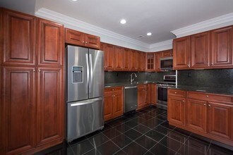 Building Photo - Fairfield Townhouses West at Amityville Village