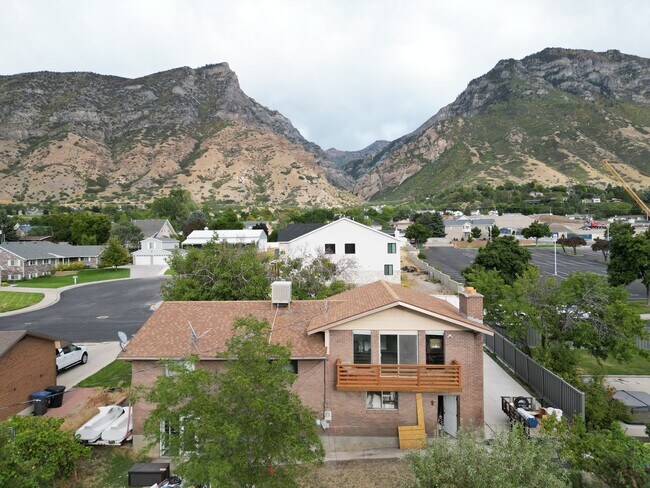 Building Photo - 2351 N 850 E