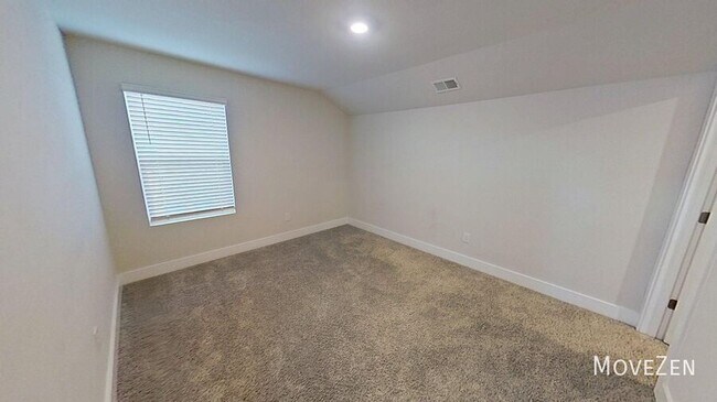 Building Photo - 132 Bromes Wy