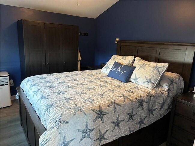 Building Photo - 271 Great Island Rd