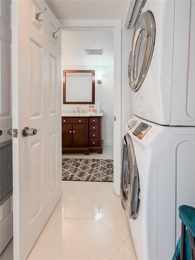 Building Photo - 2780 NE 183rd St