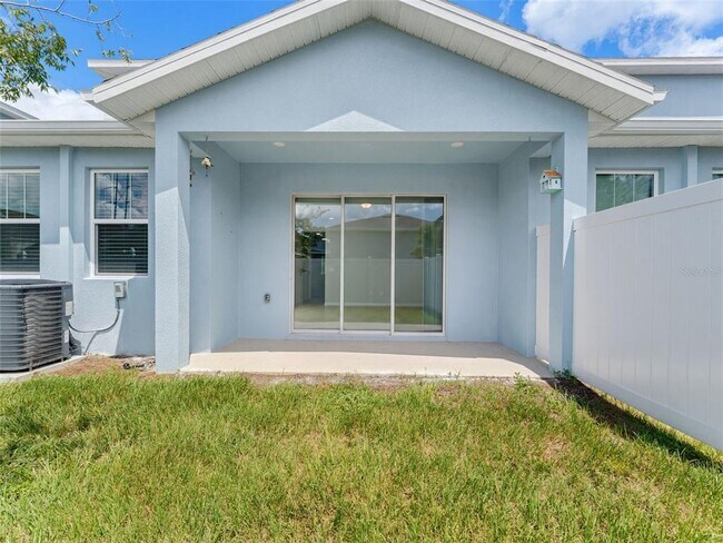 Building Photo - 2525 Mario Wy