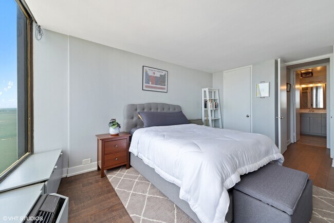 Building Photo - 505 N Lake Shore Dr