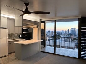 Building Photo - 1630 Liholiho St