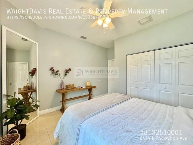 Building Photo - 8424 N Packwood Ave